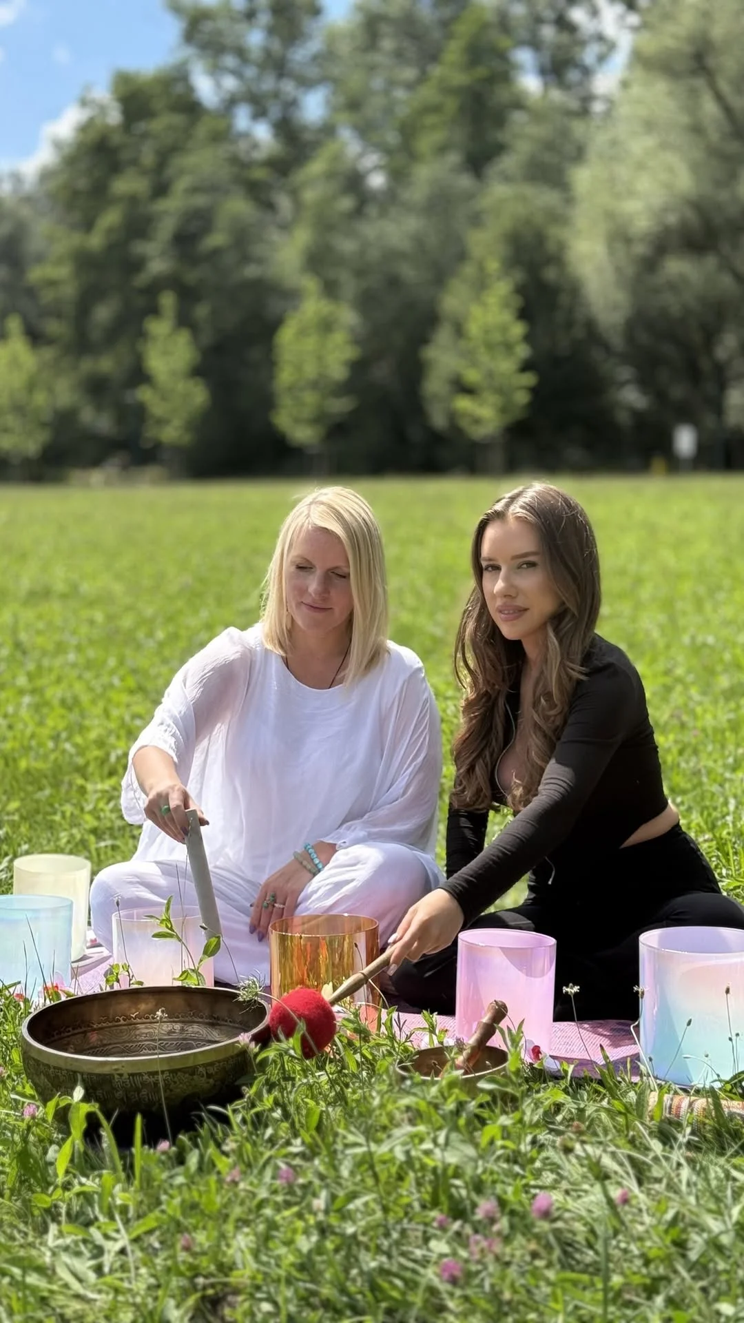 Grafika promocyjna wydarzenia Pilates w parku x Healing Session – Skawina