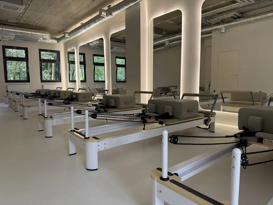 Grafika promocyjna wydarzenia Aura Pilates Studio – wielkie otwarcie