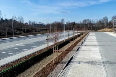 Parking P+R Skawina Zachodnia – zielony plac, który zatrzymuje wodę i oczyszcza powietrze